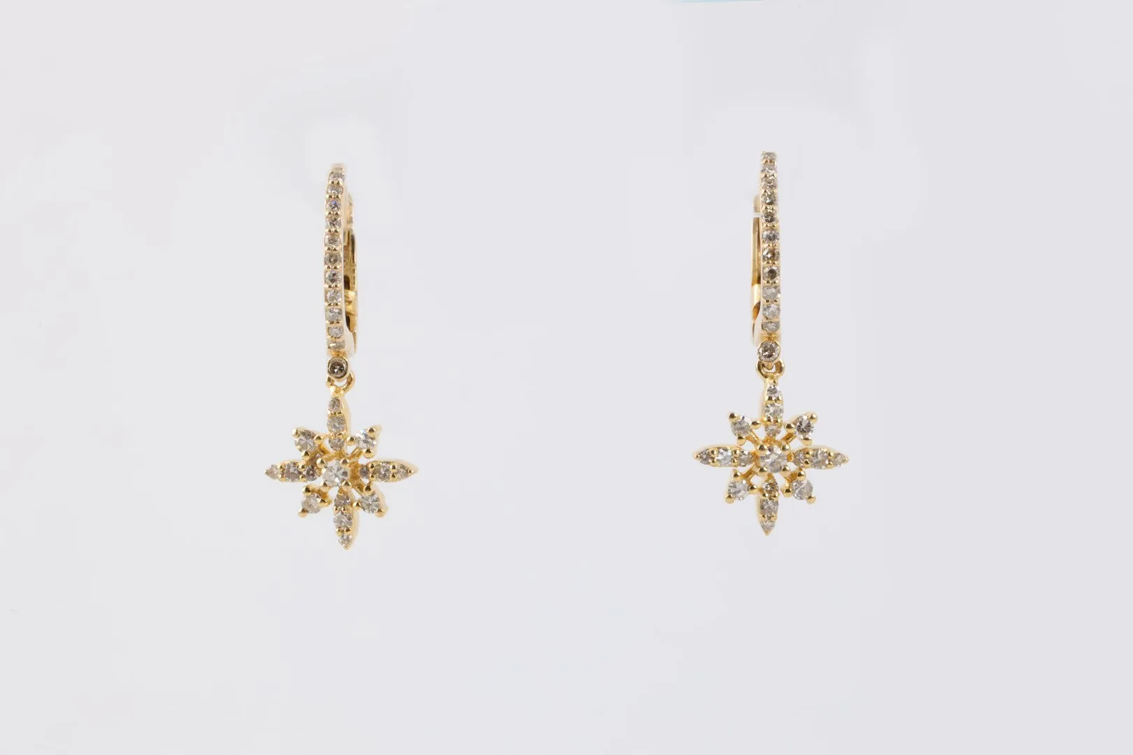 14k Yellow Gold 0.30tcw Diamond Snowflake Dangle Earrings (3.50g.)