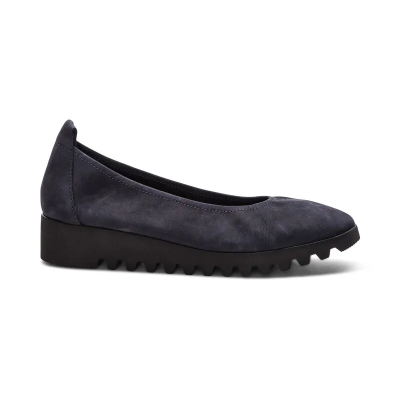  Brianna Slip-on Ballet Flat in Navy  