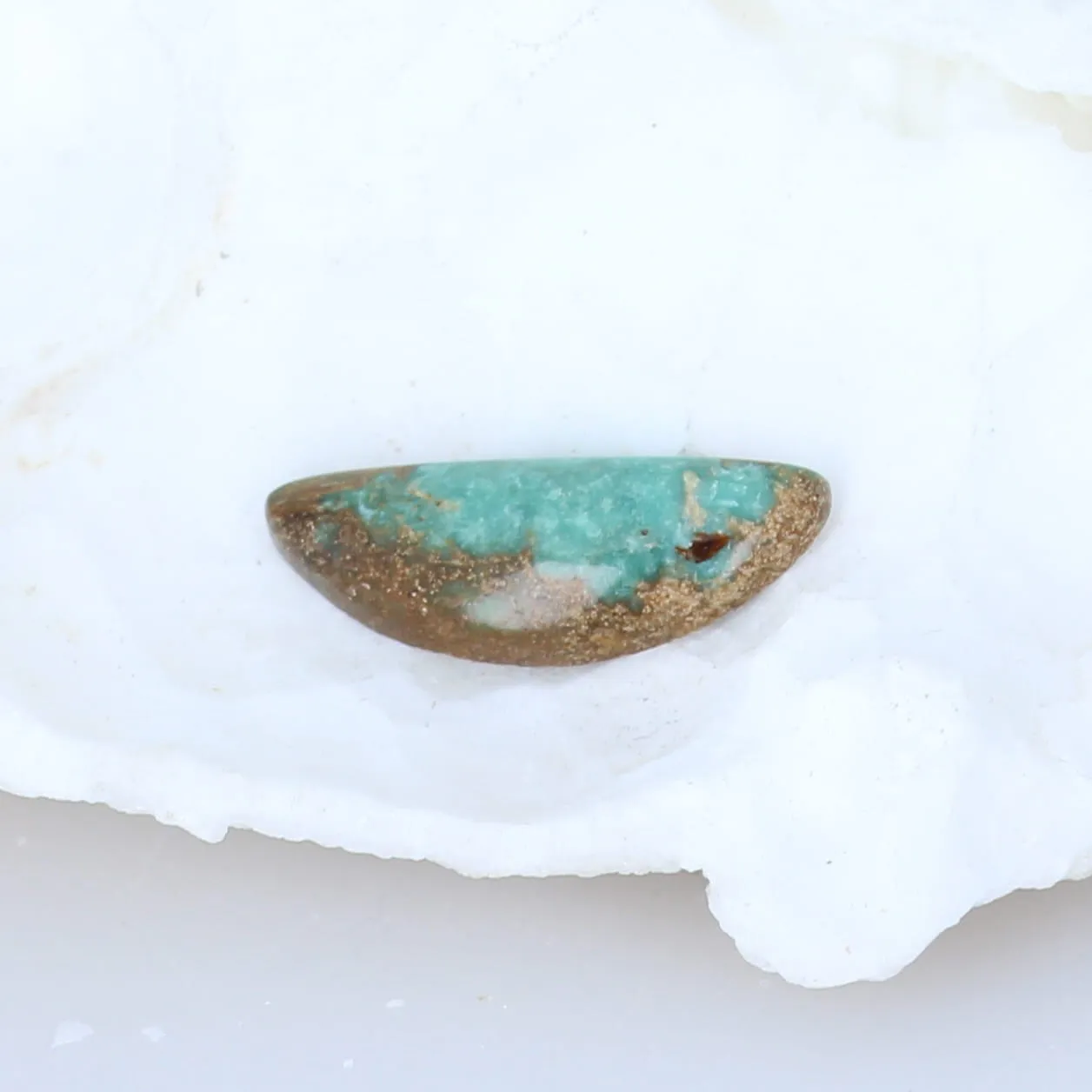 Carico Lake Turquoise Crescent Moon Cabochon