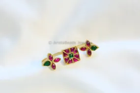 Jadau Kundan Two Finger Bar Ring (Adjustable) - Ruby Green