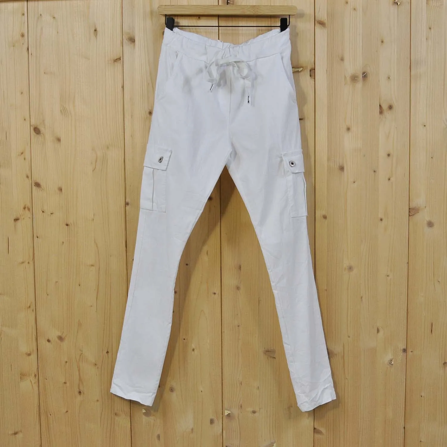 Pantalón cargo blanco