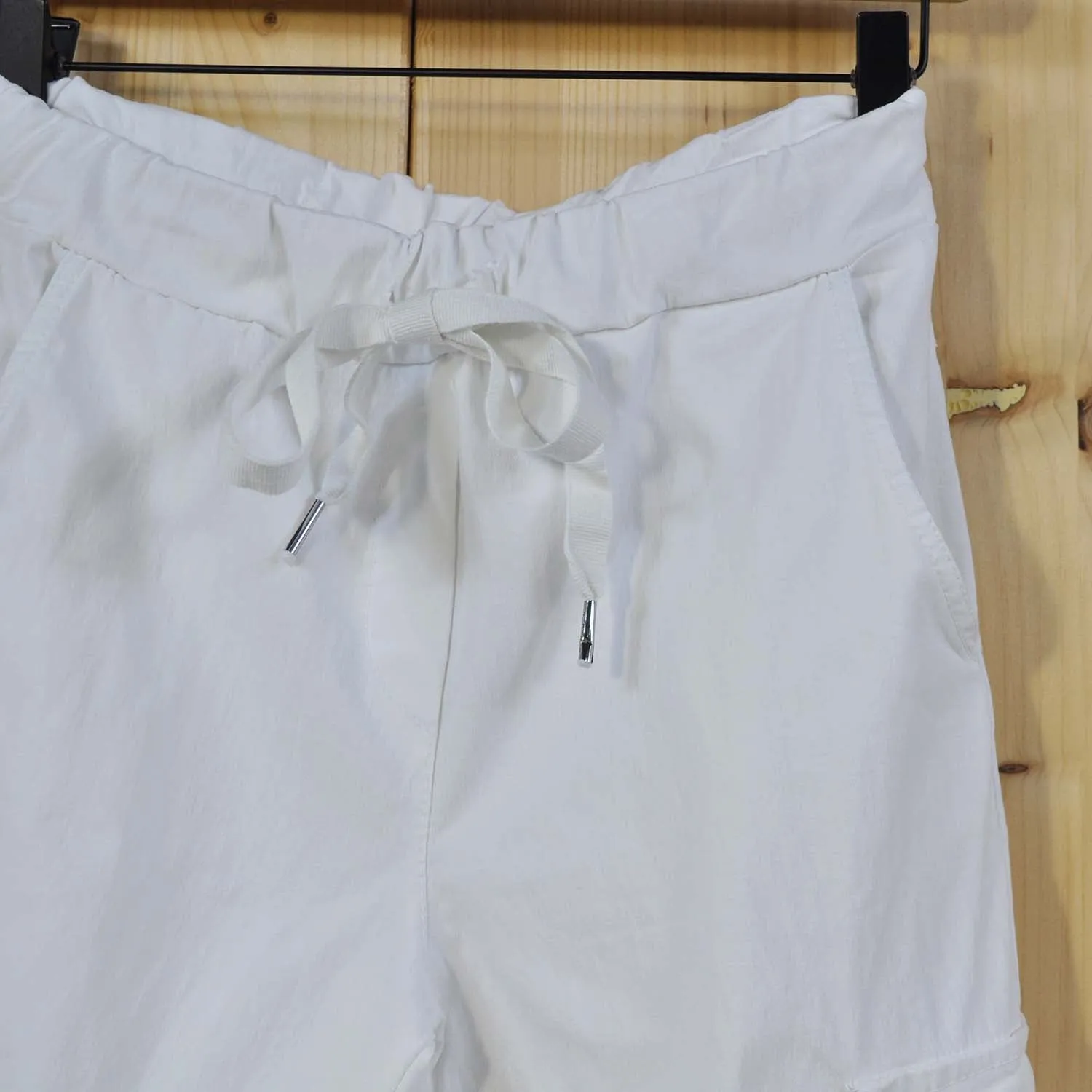 Pantalón cargo blanco