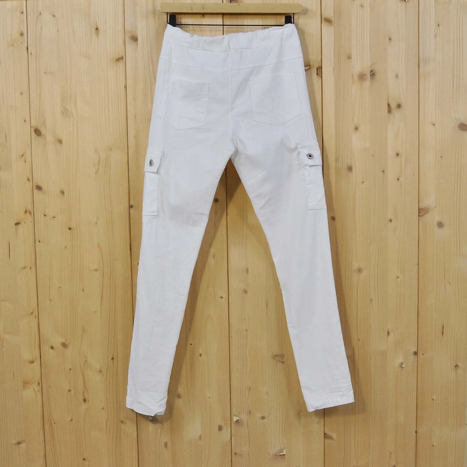 Pantalón cargo blanco